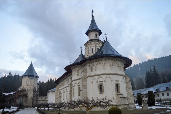 Mănăstirea Putna: Informații utile și curiozități