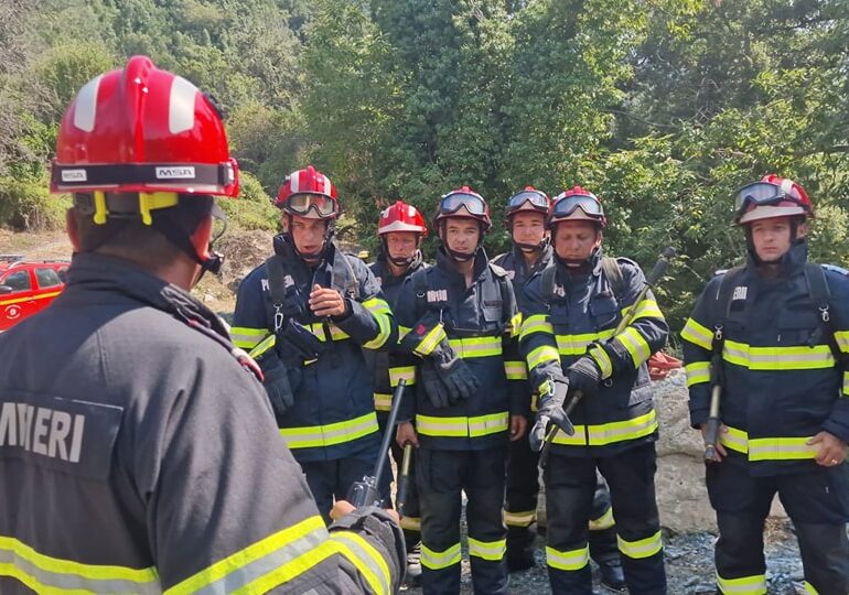 Pompierii noștri luptă cu incendiile din sudul Europei: Două misiuni în desfășurare în Franța și Corsica, încă o unitate pleacă în Grecia (Foto & Video)