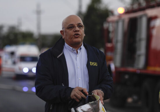 Raed Arafat este oficial anchetat de către Parchetul Militar pentru “contrabandă cu un elicopter”