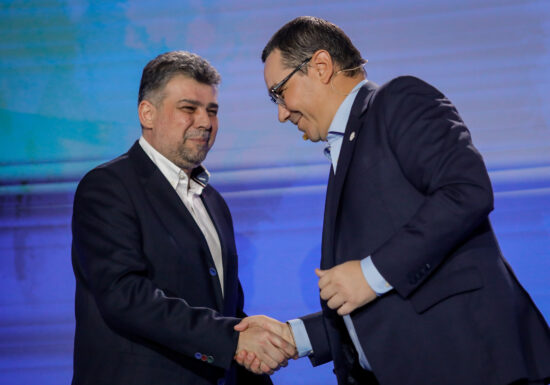 Ciolacu l-a demis pe Ponta din funcția de consilier onorific