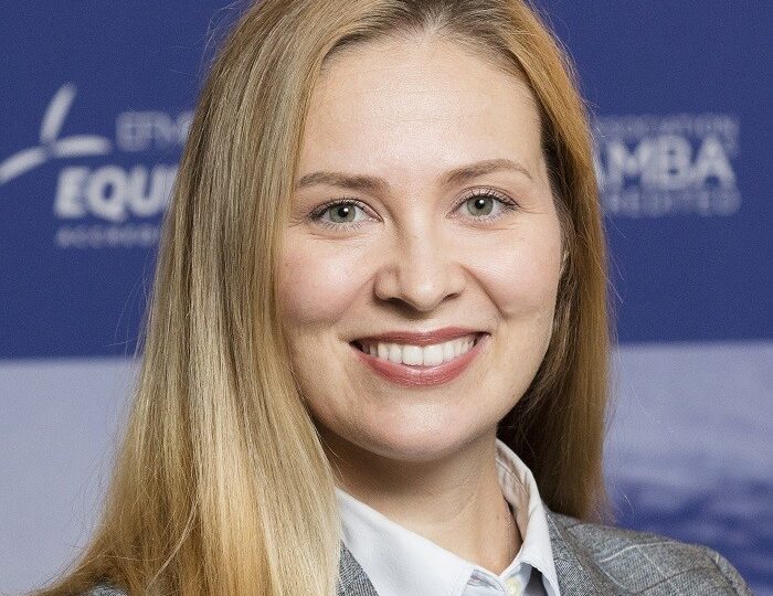 Laura Morăreanu, lider în IT: EMBA-ul mi-a oferit abilități și cunoștințe valoroase pe care deja le-am aplicat în carieră