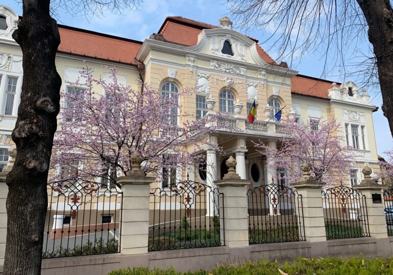 Fraudă de un milion de euro cu fonduri Erasmus, la Universitatea din Sibiu. Procurorii lui Kovesi au intrat pe fir