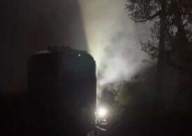 Satu Mare: Incendiu la o locomotivă care tracta 19 vagoane cu țiței