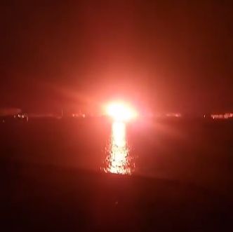 Rușii au atacat iar un port ucrainean aflat la Dunăre. Imaginile au fost surprinse de români (Video)
