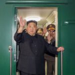 Coreea de Nord a lansat două rachete balistice, în timp ce Kim Jong Un e în Rusia