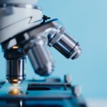 Google și Pentagonul construiesc un microscop AI care detectează cancerul