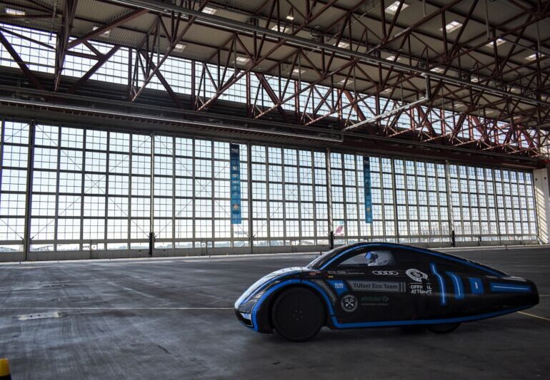 Record mondial pentru muc022 - mașina electrică a parcurs peste 2.500 km cu o singură încărcare a bateriei