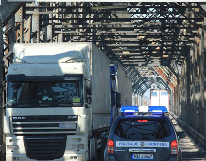 Fermierii bulgari au blocat granița cu România, din cauza cerealelor ucrainene. Ciolacu anunță ce face ca să-i protejeze pe agricultorii români