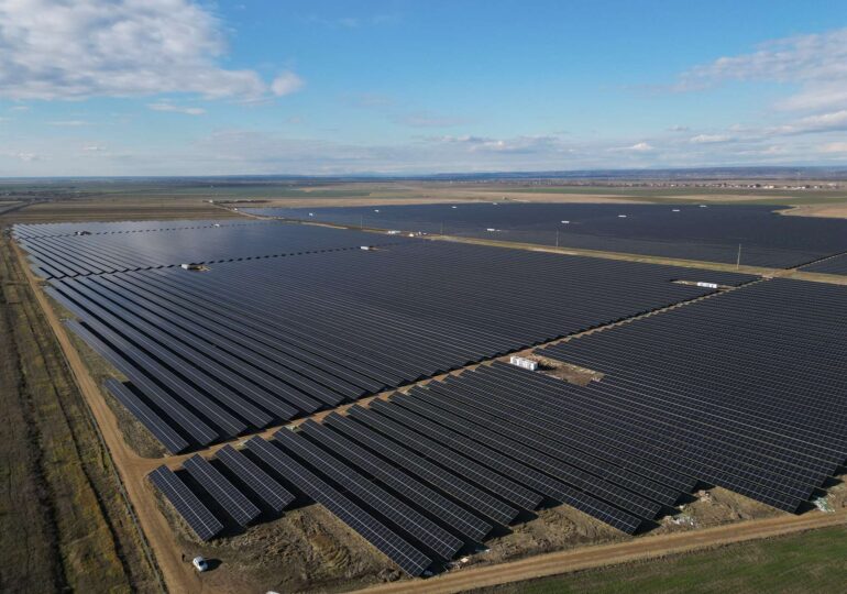 Energia solară produsă de fotovoltaicele din România a crescut cu peste 60% în 2024