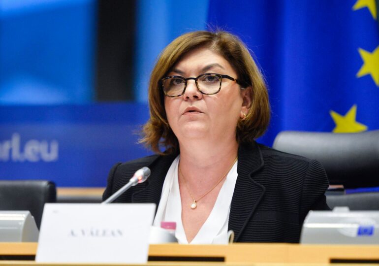 Comisarul Adina Vălean, despre șansele României de a avea o înaltă funcție europeană: Trebuie să contribui la proiectul european, nu să iei cuvântul doar despre Schengen