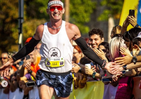 Alex Corneschi, cel mai bun român la Maratonul București: ”M-am simțit puțin obosit muscular și am tratat cu calm toată cursa”.