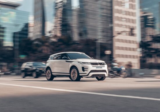 Atacul cibernetic asupra Jaguar Land Rover a costat economia britanică peste 2,5 miliarde de dolari