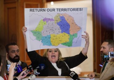 Proiectul lui Șoșoacă privind unirea cu Republica Moldova a trecut tacit de Camera Deputaților