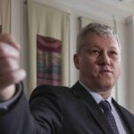 Predoiu: Călin Georgescu vorbește despre pace, dar se întâlnește cu simpatizanți legionari. Vorbește despre adevăr, dar își ascunde cariera din anii 80. Și-a plătit campania amanetând viitorul țării (Video)