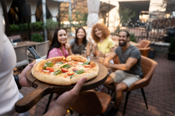 Vrei să-ți deschizi propria pizzerie? Iată ce ar trebui să ai în vedere de la început