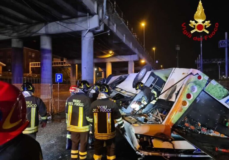 Accidentul de autocar de lângă Veneția, în care au murit și români: Bebeluș ucis, văduv în luna de miere, orfani după vacanță