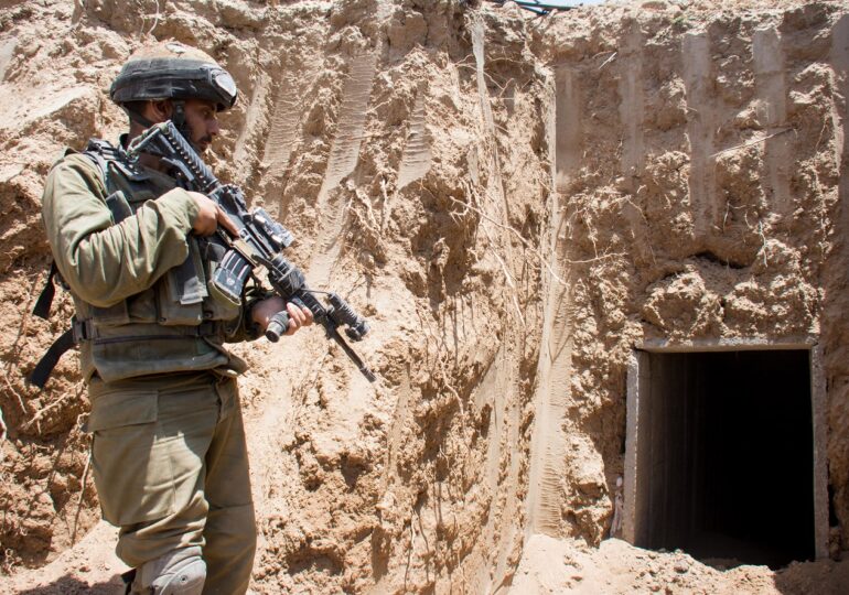 Ce este "Nevăstuica", singura armă pe care Israelul o poate trimite în tunelurile Hamas (Foto & Video)