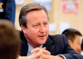Mutări majore la Londra: Premierul demite ministrul de Interne, iar David Cameron revine în Guvern