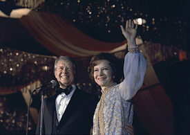 Fostul președinte american Jimmy Carter, care va împlini curând 100 de ani, vrea să „reziste" pentru a vota-o pe Kamala Harris