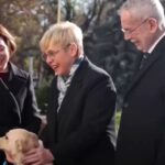 Câinele Maiei Sandu l-a mușcat pe președintele Austriei (Video)