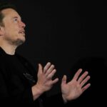 Elon Musk recidivează: Sprijină un activist britanic de extremă-dreapta și atacă guvernul laburist