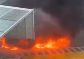Explozie puternică pe podul care leagă SUA de Canada: O mașină fără plăcuțe de înmatriculare a zburat prin aer și s-a transformat într-o bilă de foc (Foto & Video)