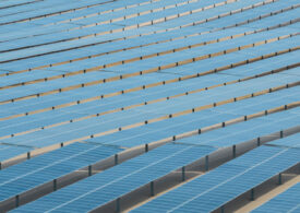 A fost inaugurat cel mai mare parc fotovoltaic unitar din lume