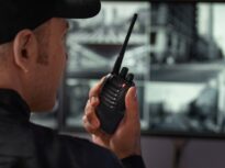 Proxenetism în saloane de masaj erotic din centrul Capitalei: Opt persoane reținute, printre care s-ar afla și Alina Cotabiță