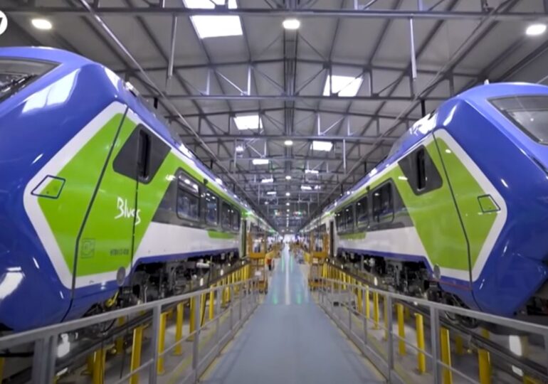 În Italia circulă primul tren "tribrid" din lume (Video)