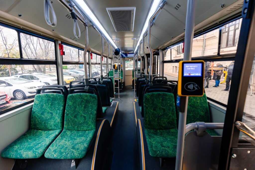 autobuz electric interior Bucuresti