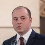 Ambasadorul României în SUA, deranjat că Ciolacu nu l-a invitat la întâlnirile politice. Replica premierului