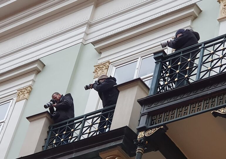 Cine a distras atenția atacatorului din Praga pentru a nu mai ucide și alți oameni: ”Hei, dobitocule! Trage în mine!”