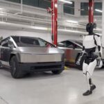 Tesla produce mii de roboți Optimus in 2025