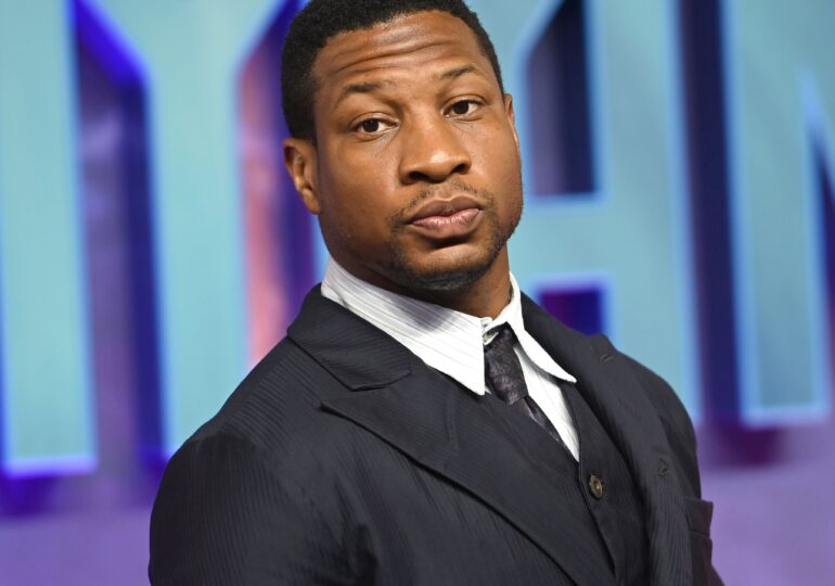 Actorul Jonathan Majors a fost găsit vinovat de agresarea fostei iubite și exclus din filmele Marvel