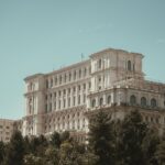 Parlamentarii vor să nu mai plătească niciun leu impozit pe Palatul Parlamentului. Nici măcar pe spațiile din care fac bani prin activități comerciale