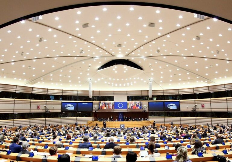 Alertă în Parlamentul European. Eurodeputații au fost avertizați că apa e contaminată <span style="color:#990000;">UPDATE</span>
