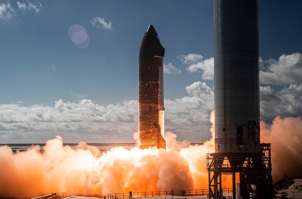 SpaceX, listare istorică pe bursă. Elon Musk ar putea deveni primul „triliardar” din lume