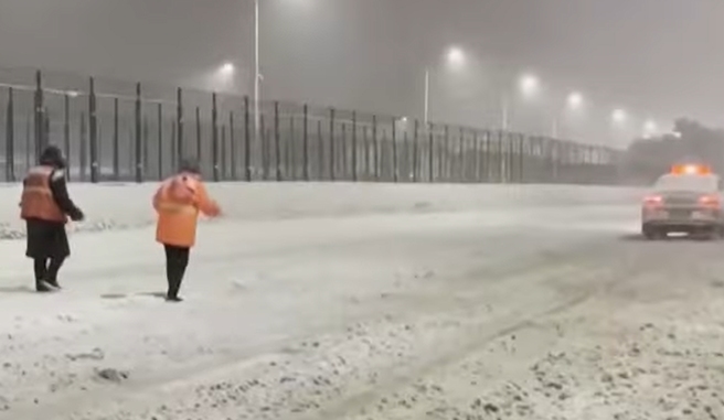 Două metrouri s-au ciocnit la Beijing. Peste 100 de persoane sunt rănite (Video)