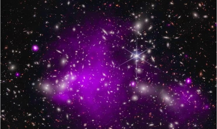 Telescopul James Webb a detectat cea mai veche gaură neagră. Are peste 13 miliarde de ani! Descoperirea însă intrigă