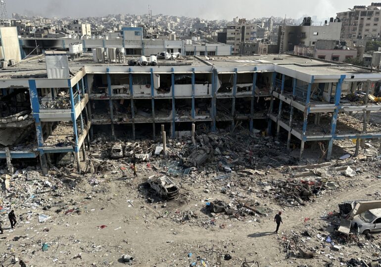Israelul a lovit un bloc turn de locuințe din sudul orașului Rafah. Negocierile pentru un armistițiu stagnează