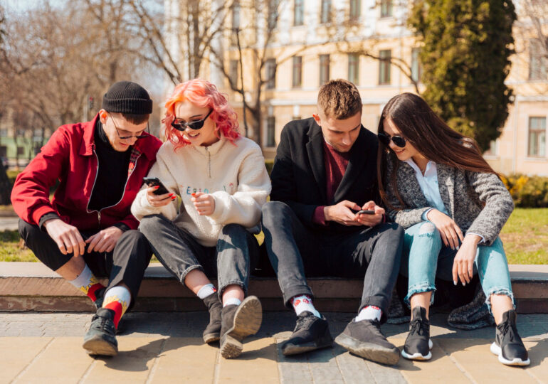 Valentin Lazea (BNR), text pentru tineri: 5 tendințe care prevestesc declinul consumerismului