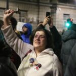 Un nou Maidan? Protestatarii care acuză fraude la alegerile din Serbia au încercat să pătrundă cu forța în primăria Belgradului (Video). Șefa Opoziției, în greva foamei. Reacția Moscovei