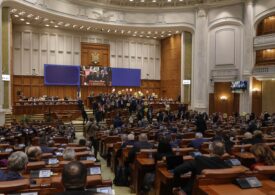 Bugetul pe 2024 a fost votat în Parlament după două zile de dezbateri poluate de „bufoni". Ciolacu, deranjat de amendamentul care blochează creșterea taxelor (Foto & Video)
