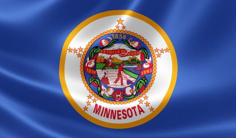 Statul american Minnesota își schimbul steagul. De zeci de ani e considerat rasist