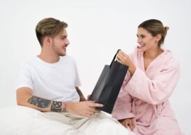 Cauți un cadou potrivit pentru partenerul tău? Iată cele mai inspirate cadouri pe care le poți face