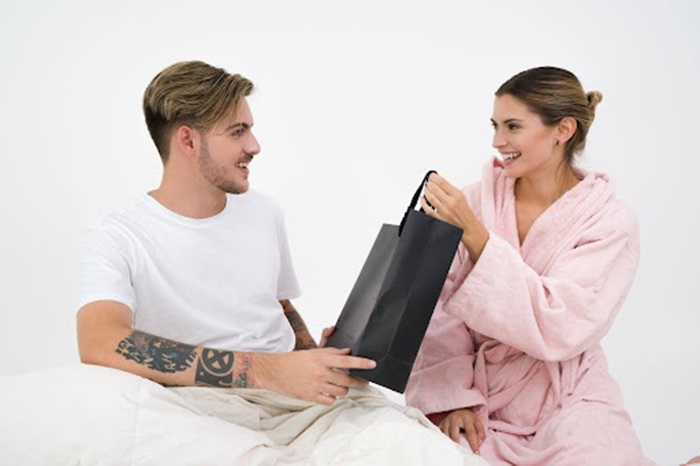 Cauți un cadou potrivit pentru partenerul tău? Iată cele mai inspirate cadouri pe care le poți face