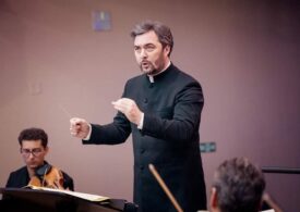 Concert Aniversar Mozart - Verdi, pe scena Filarmonicii Pitești sub bagheta dirijorală a lui Cătălin Toropoc