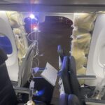 Un avion cu 177 de persoane la bord a aterizat de urgență din cauză că i-a explodat o fereastră (Video)