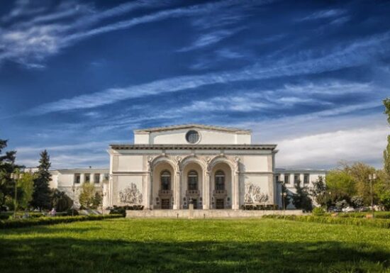 5 invitați internaționali și 7 companii din România, în 12 seri de pasiune pe scena Operei Naționale din București