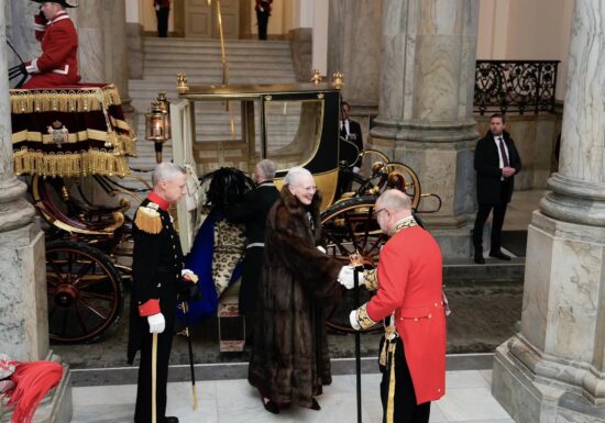 Regina Margrethe a II-a a Danemarcei, ultima plimbare cu trăsura poleită cu aur prin Copenhaga, înainte de a abdica, 4 ianuarie, 2024